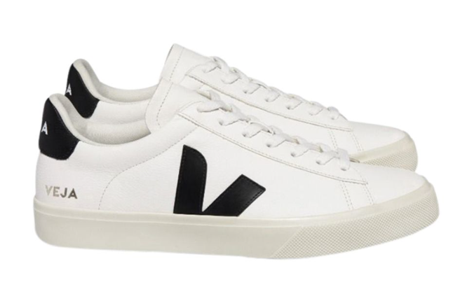 Veja des chaussures écoresponsables au style intemporel qui accompagnent mon quotidien d’illustratrice engagée