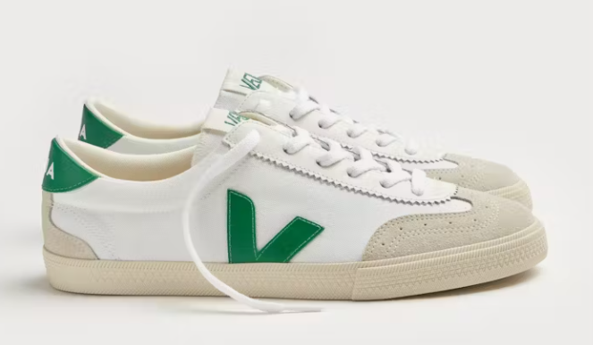 Veja des sneakers éco-chics pour une allure moderne et engagée