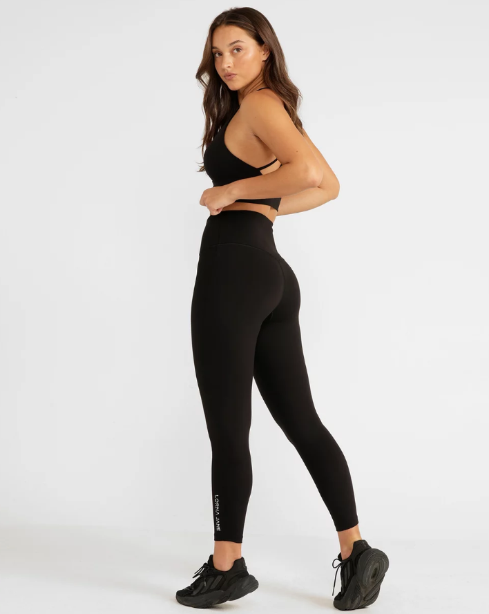 Choisir les v&ecirc;tements Jane rend les s&eacute;ances de sport et la vie quotidienne plus confortables et styl&eacute;es